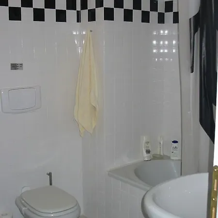 Verde Lago Apartment Stresa